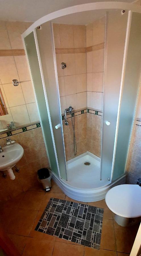 Katerina Restaurant A Penzion Rozvadov Luaran gambar