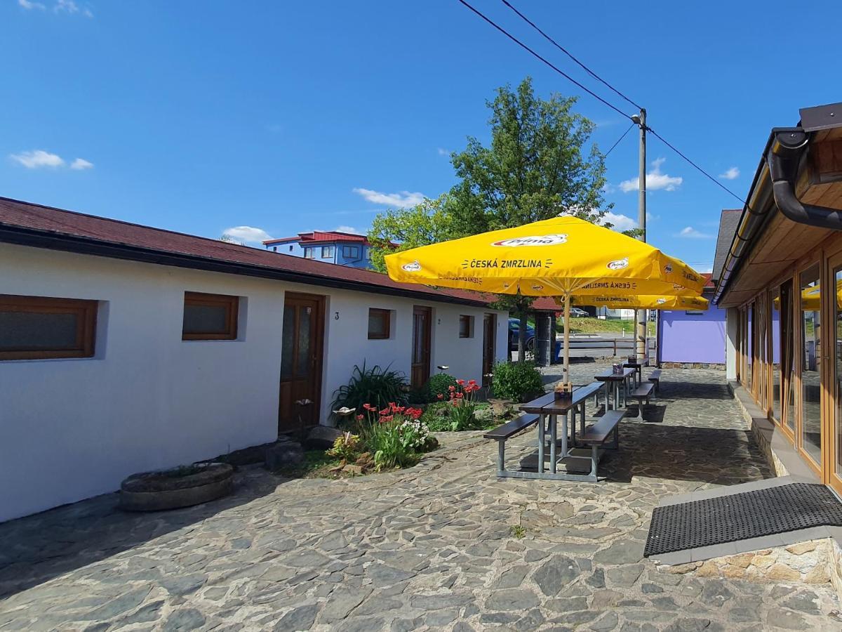 Katerina Restaurant A Penzion Rozvadov Luaran gambar