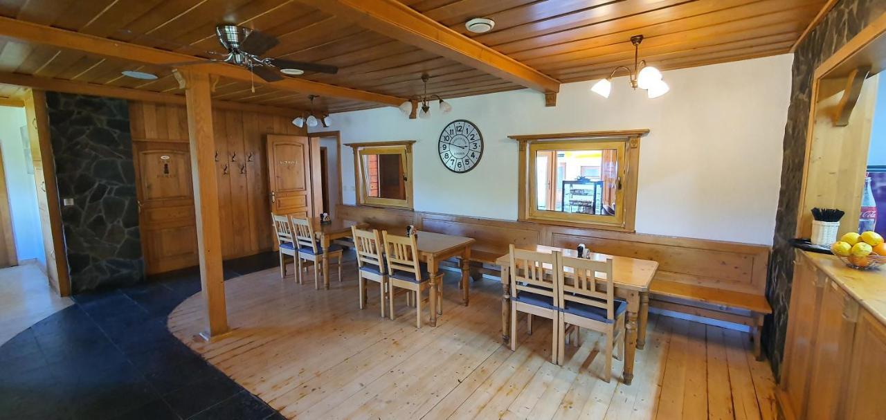 Katerina Restaurant A Penzion Rozvadov Luaran gambar
